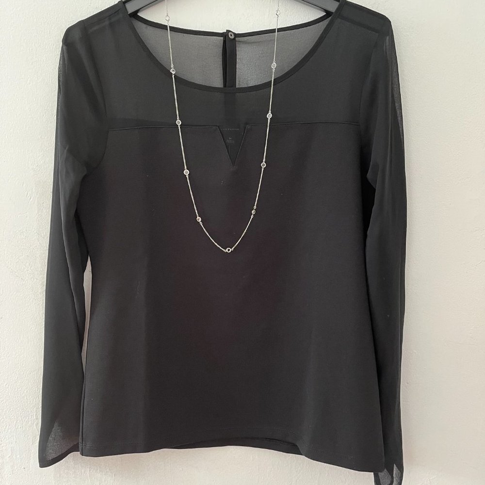 Ann Taylor NWT, Knit Top with Sheer Sleeves & Upper Body. Sz Med